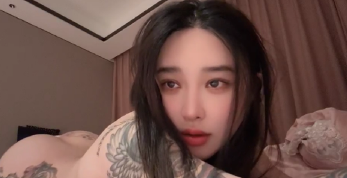 宋昱欣 - 抖音超级网红songyuxin 独家肛塞自慰喷水漏B流出